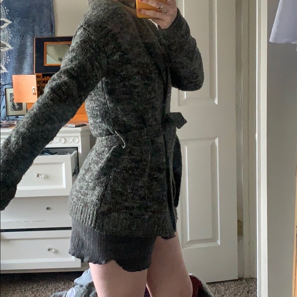 Cardigan - Picture 2 of 3